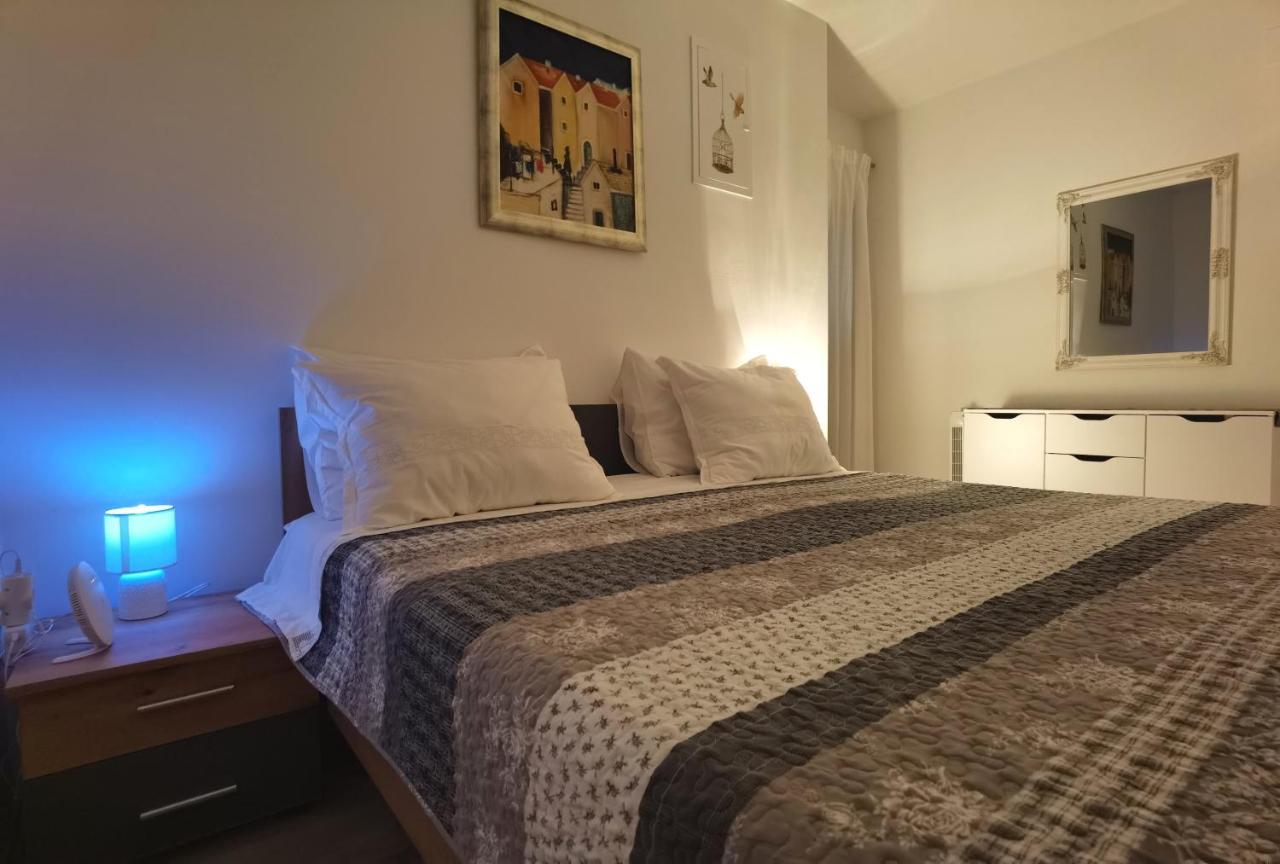 Apartments Andrea Сплит Экстерьер фото